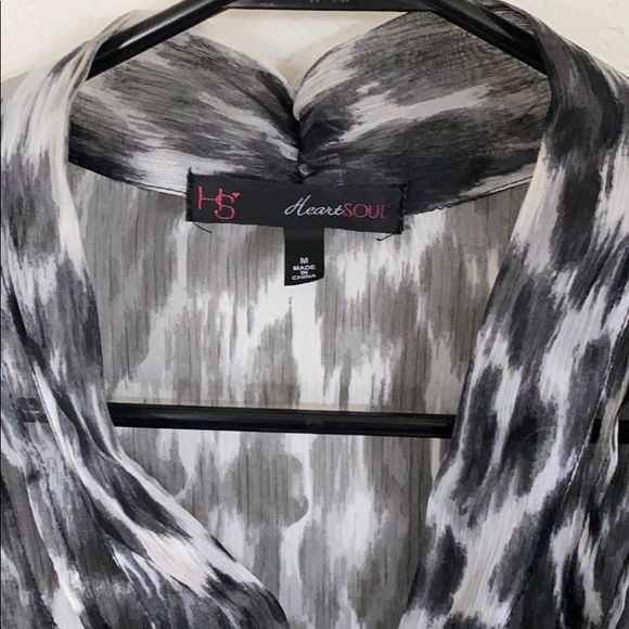 Sheer Patterned Blouse - Picture 3 of 3